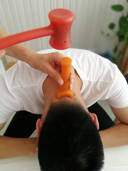 锤击疗法,锤击疗法工具