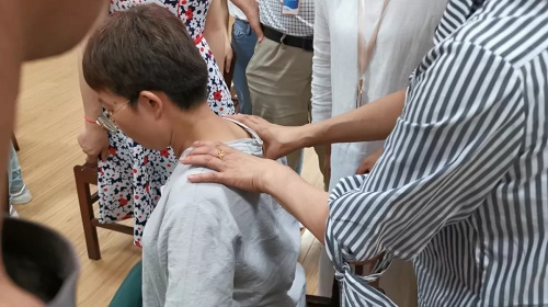 锤正疗法,推拿手法,触诊